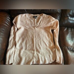 Banana Republic pale pink women’s medium lightweight sweater